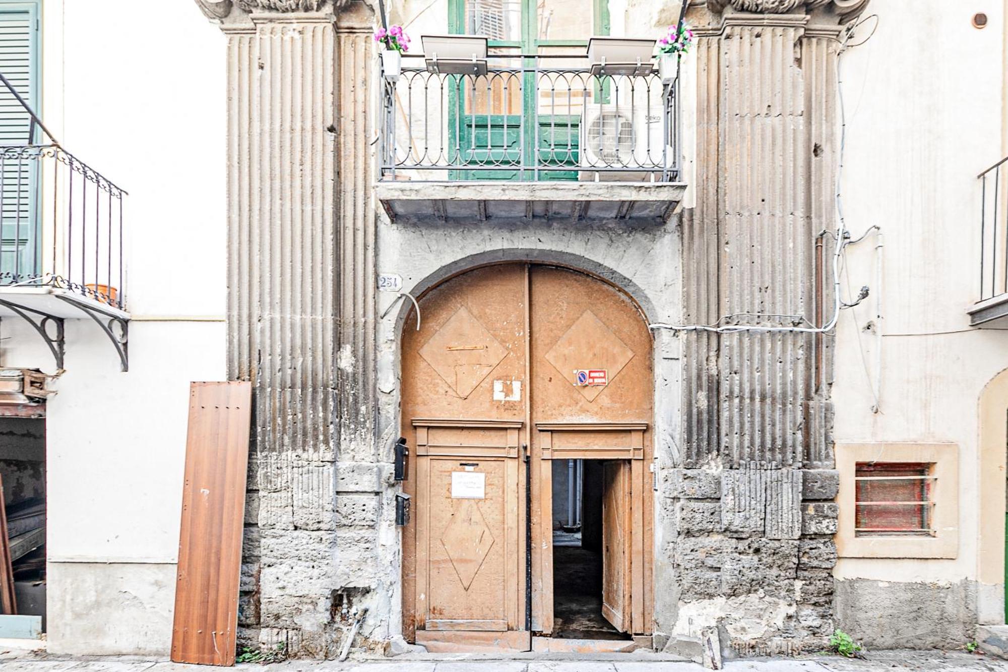 Palazzo Dei Normanni Stylish Apartment Palermo Bagian luar foto